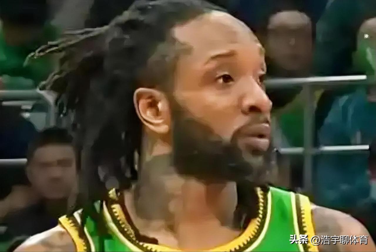 即将被裁？辽篮外援威尔斯处境尴尬，这才是他状态下滑的主要原因。
上赛季辽篮的核心