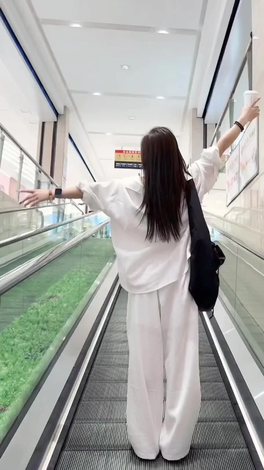 从前的那个女孩已经变成勇敢的大人了