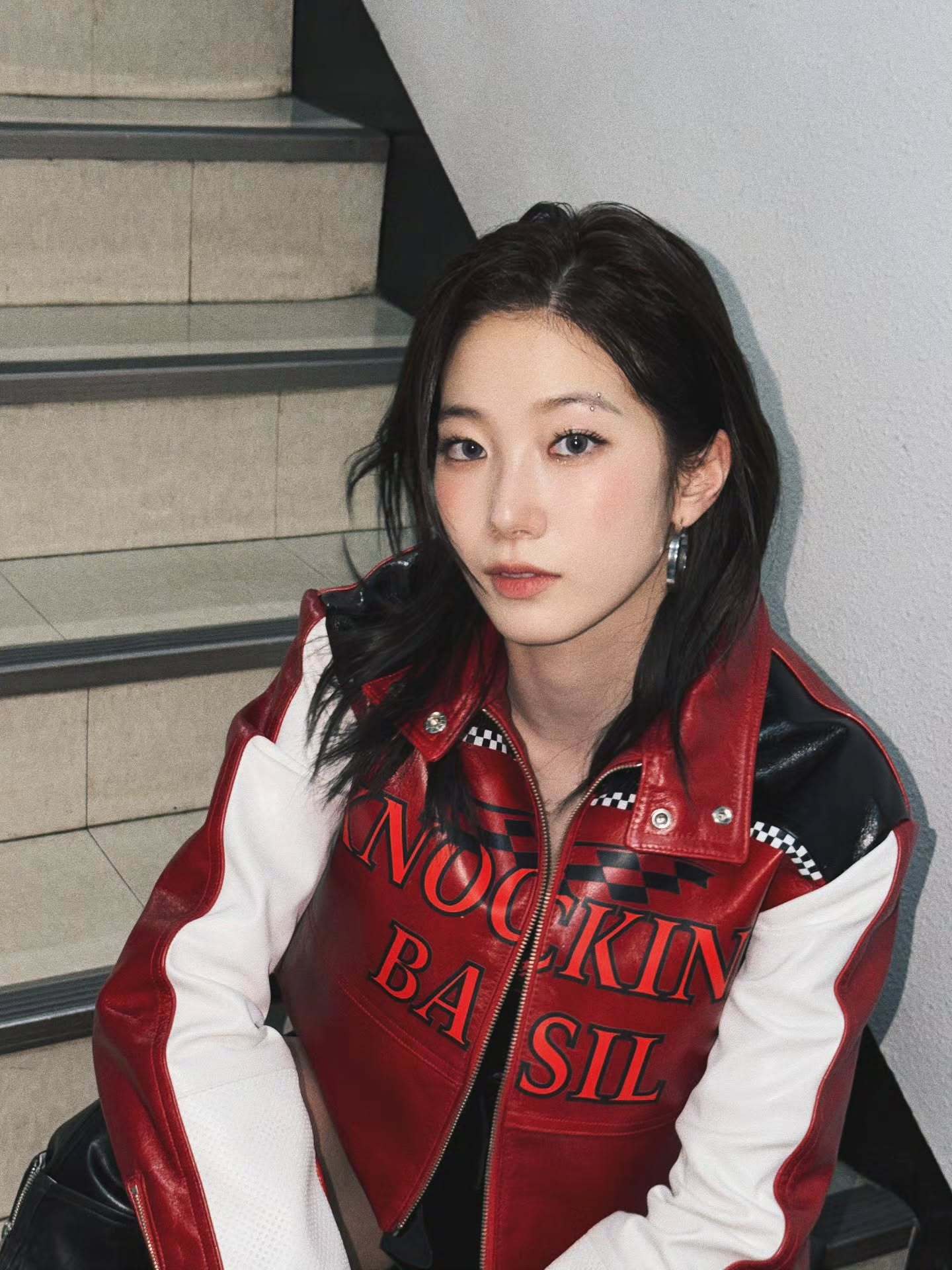 换了新风格的中村一叶简直不要太帅了！整个人攻击力帅气度上升，而且她身高在线又练有