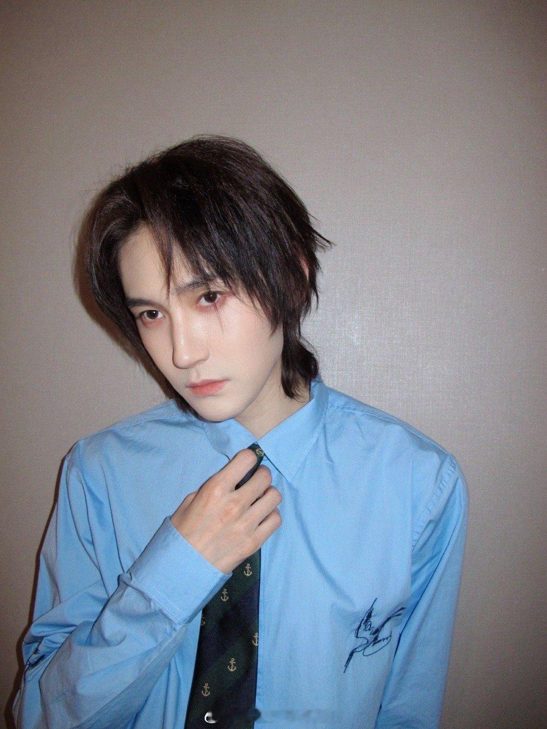 葛洋这个角色之所以能出圈，全靠汪铎的精准拿捏。斯文外表下藏着疯狂，平静语气里带着