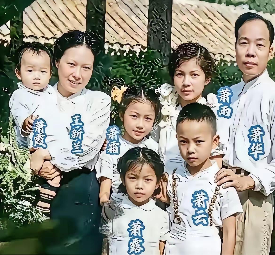 很多人猜不到，这个传奇女红军就是王新兰。
 
她是长征路上年纪最小的女红军，11