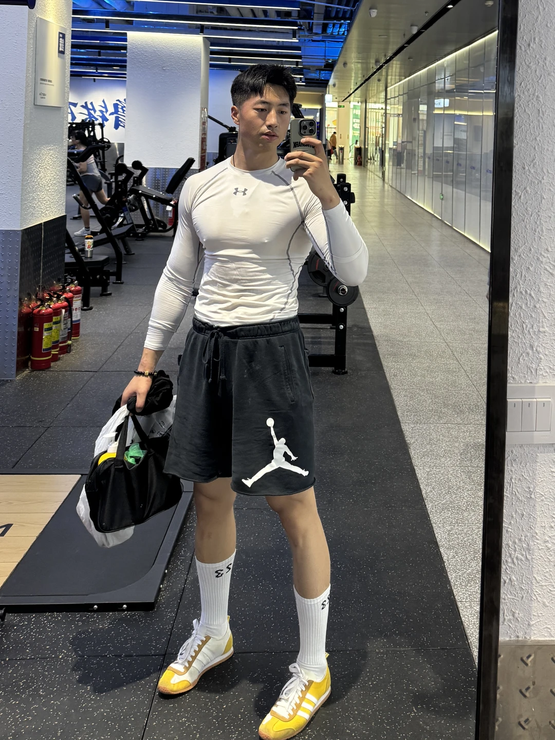 练完腿的第二天