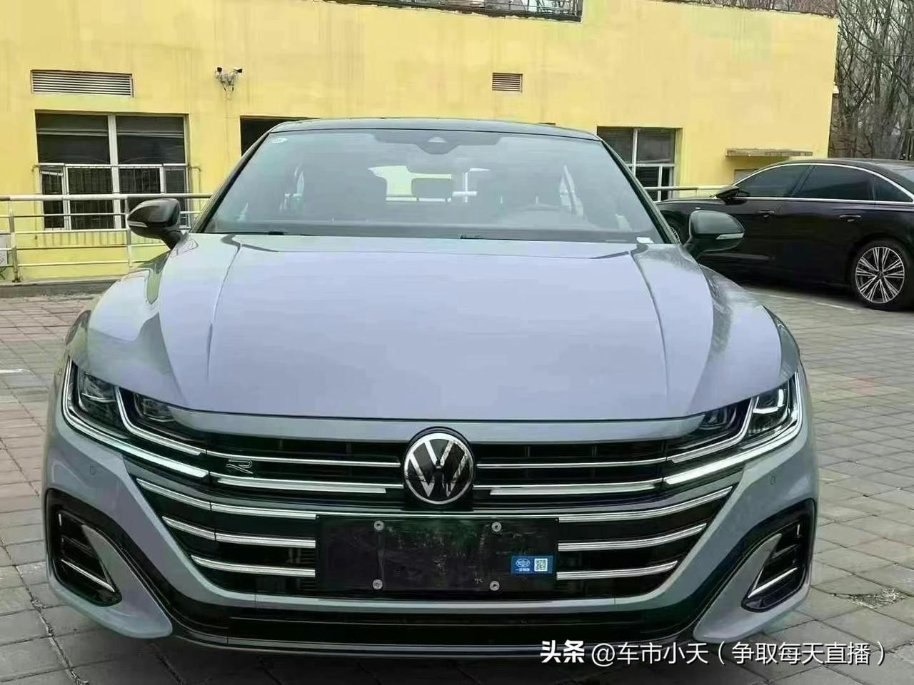 感觉现在买迈腾不如买大众CC，大众CC加上厂家置换，现在优惠差不多78000。目