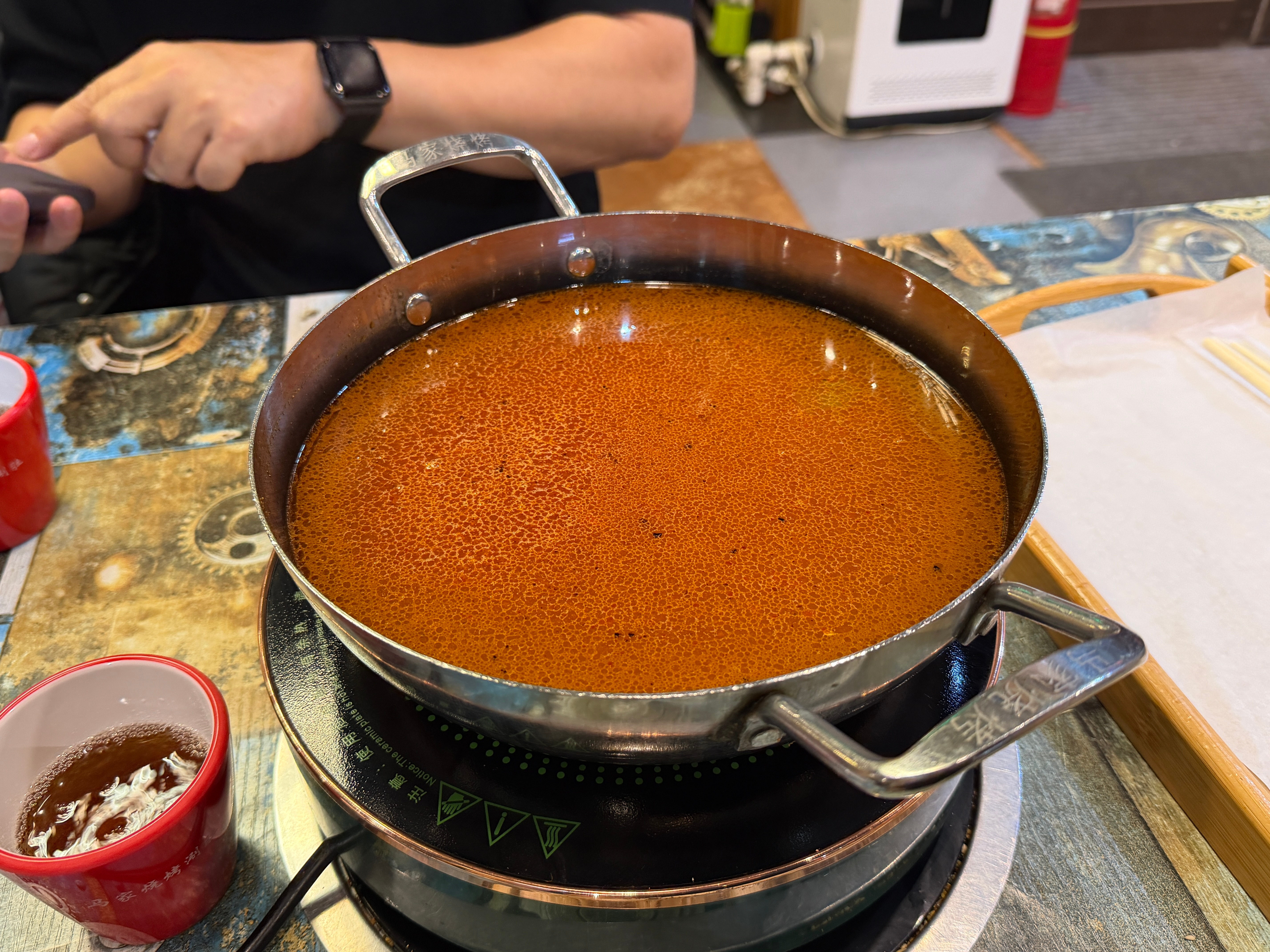 东北特色涮肚，有兄弟吃过的吗？里面还能涮青菜、涮冷面，相当美味。