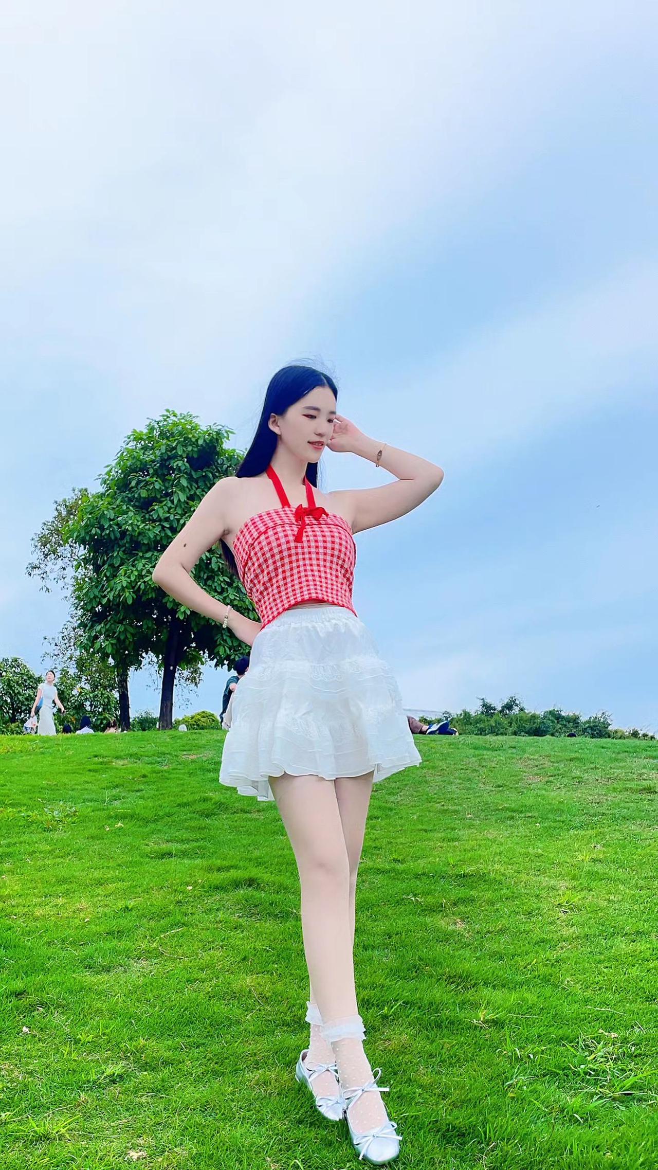 高育良书记为什么喜欢小高？对小众风的偏爱，也是对不被定义自己的偏爱。不要把美丽留