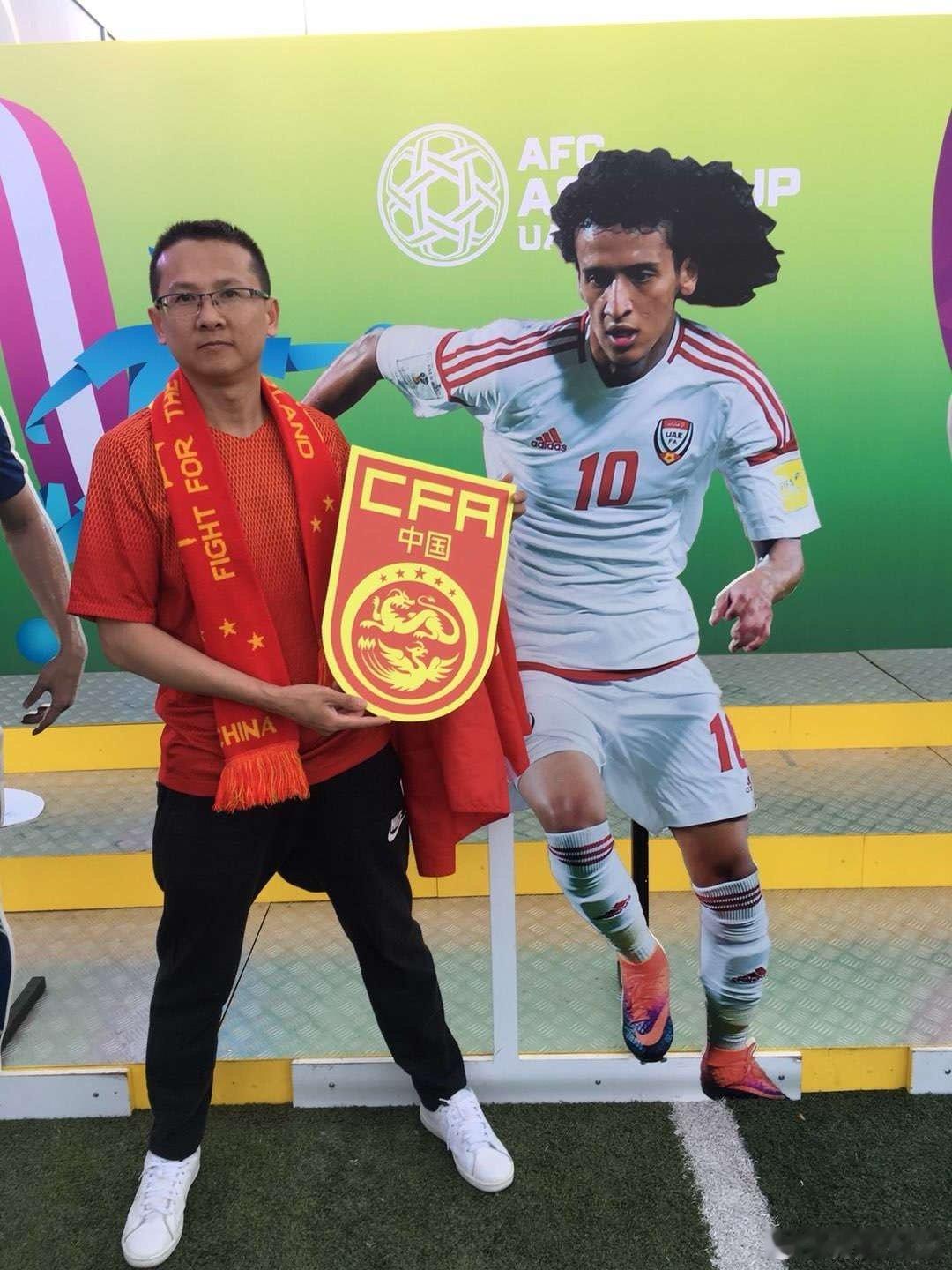 亚洲如果有一个球员能被叫做梅西的话，那一定是奥马尔，精湛的技术，飘逸的身姿，犀利