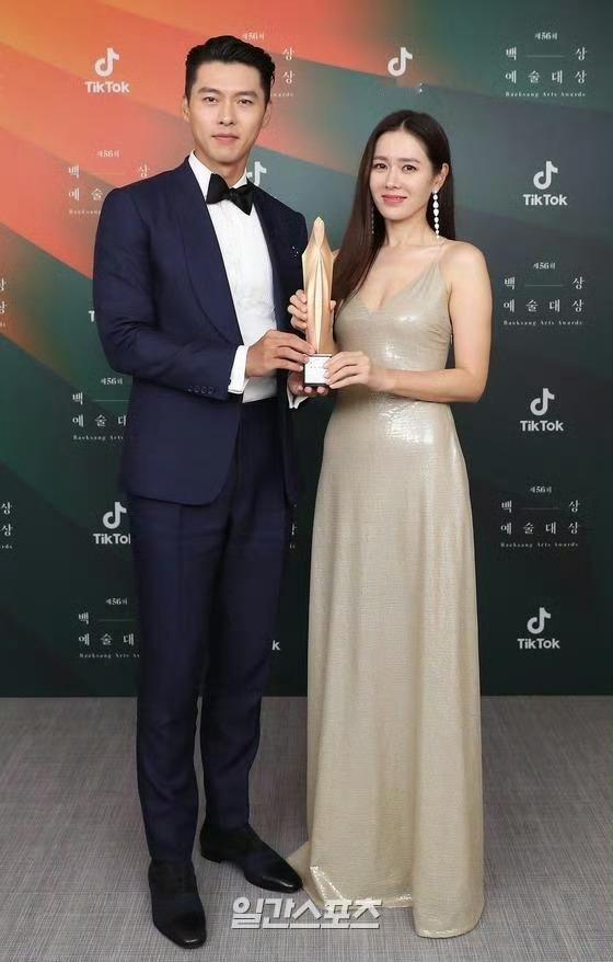 25年第46届青龙电影奖提名影帝提名：玄彬《哈尔滨》影后提名：孙艺珍《无可奈何》