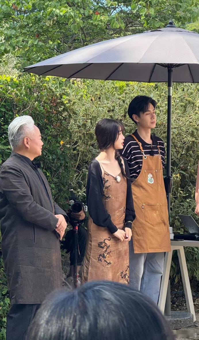 #胡一天虞书欣见面秒变熟人局#果然性格相同的人是非常容易惺惺相惜的，这一点在胡一