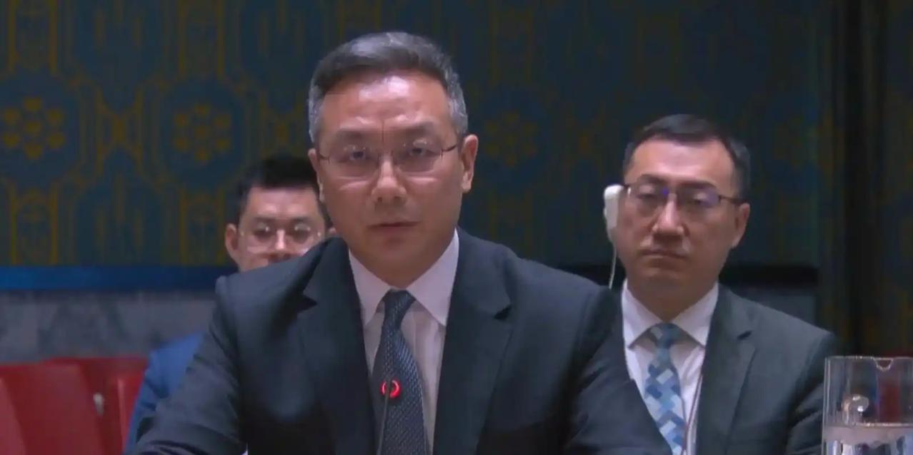 这一次，中美连“演一下”都懒得演了。
12月23日，在委内瑞拉的请求下，联合国紧