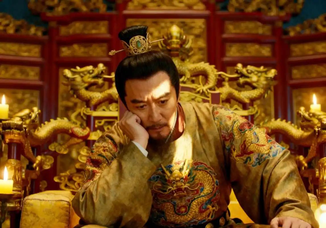 【杯酒释兵权】——赵匡胤的帝王智慧
         宋太祖赵匡胤深知武将掌握兵