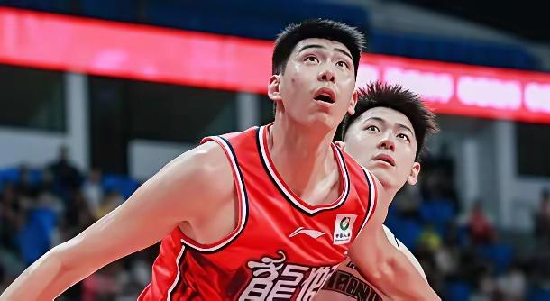 徐昕和陈国豪分别到了广州队，为什么感觉徐昕开始了飞翔，他有了一个巨大的实力提升？