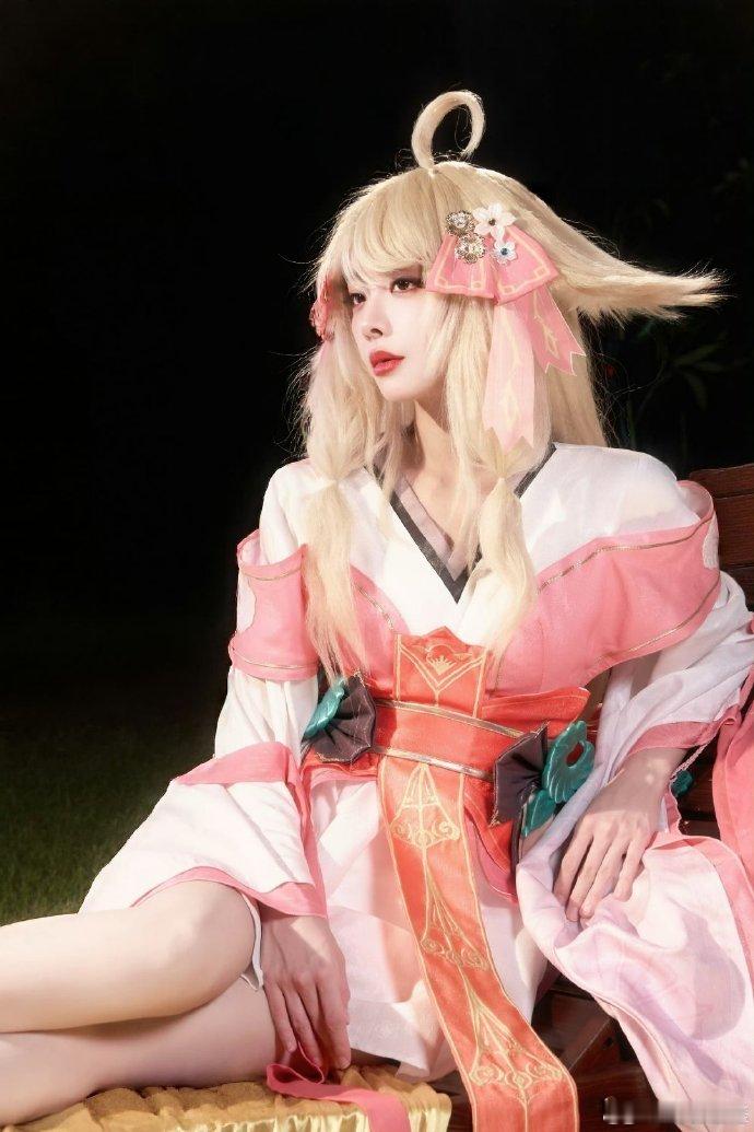 喻言cos狐妖小红娘太萌了 四川卫视新年演唱会的惊喜！喻言首次尝试 COS 就还