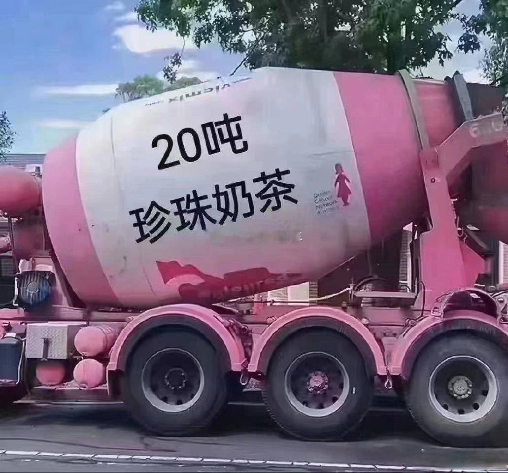 网友打算在网上买个私人出售的二手车，我说您查一下出险记录和保养记录先看看，结果查