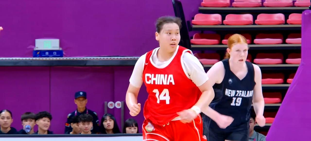 6月17日晚，女篮热身赛，U17中国女篮71：77不敌新西兰，遭遇热身赛首败。