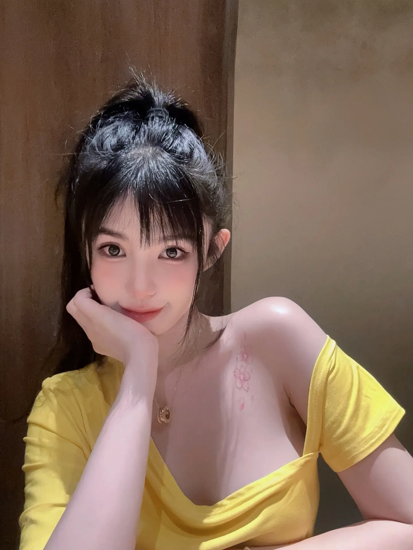 总有人问为什么不谈恋爱，想谈，但不想随便谈