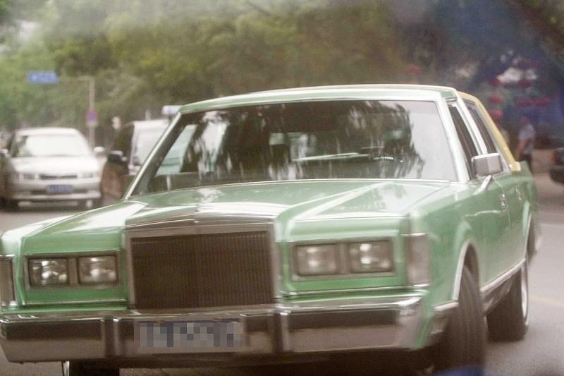 318偶遇13米林肯车，大哥说：我一个人一车出来找爱情，结果爱情没找到
云南大哥