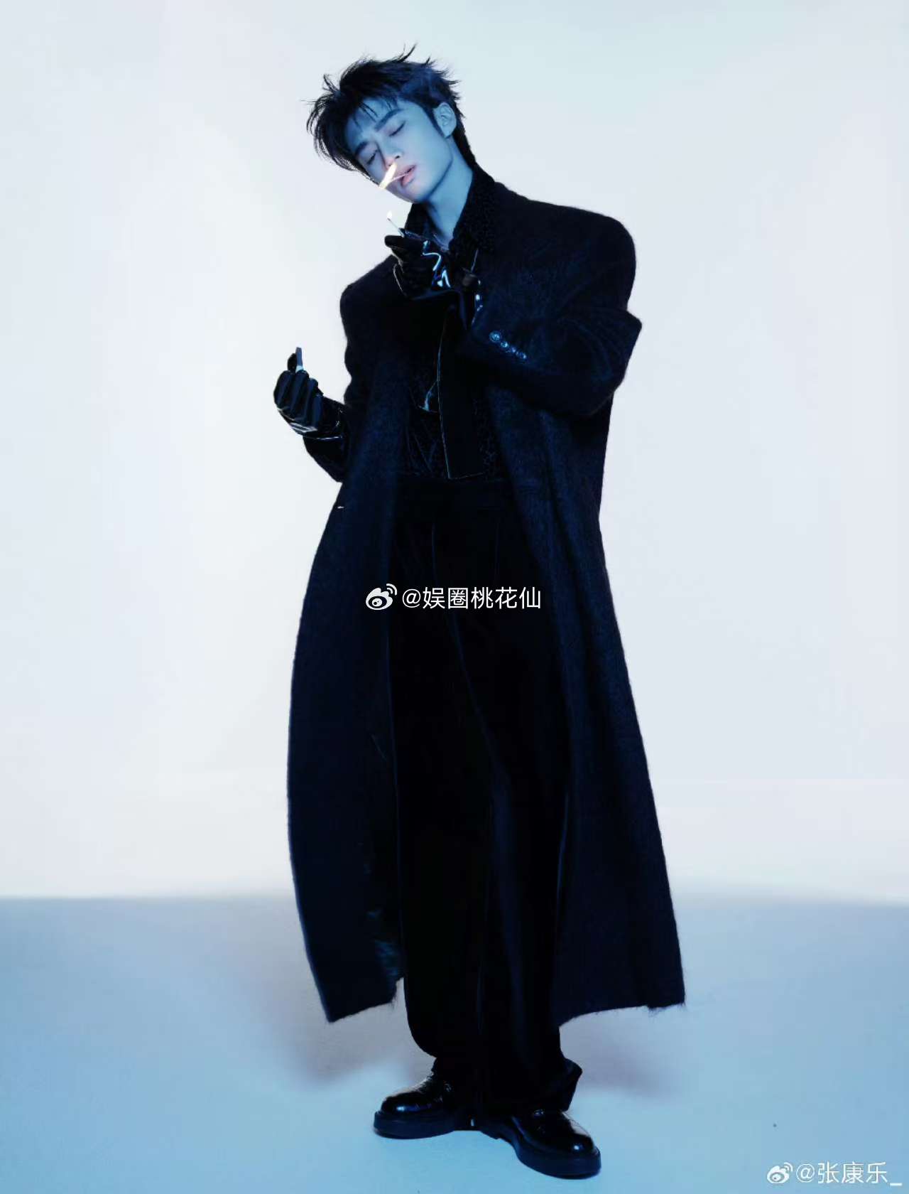 微博之夜出图 张康乐这身真是穿到我心里了！干净又贵气，随便一站就是画报，能不能给