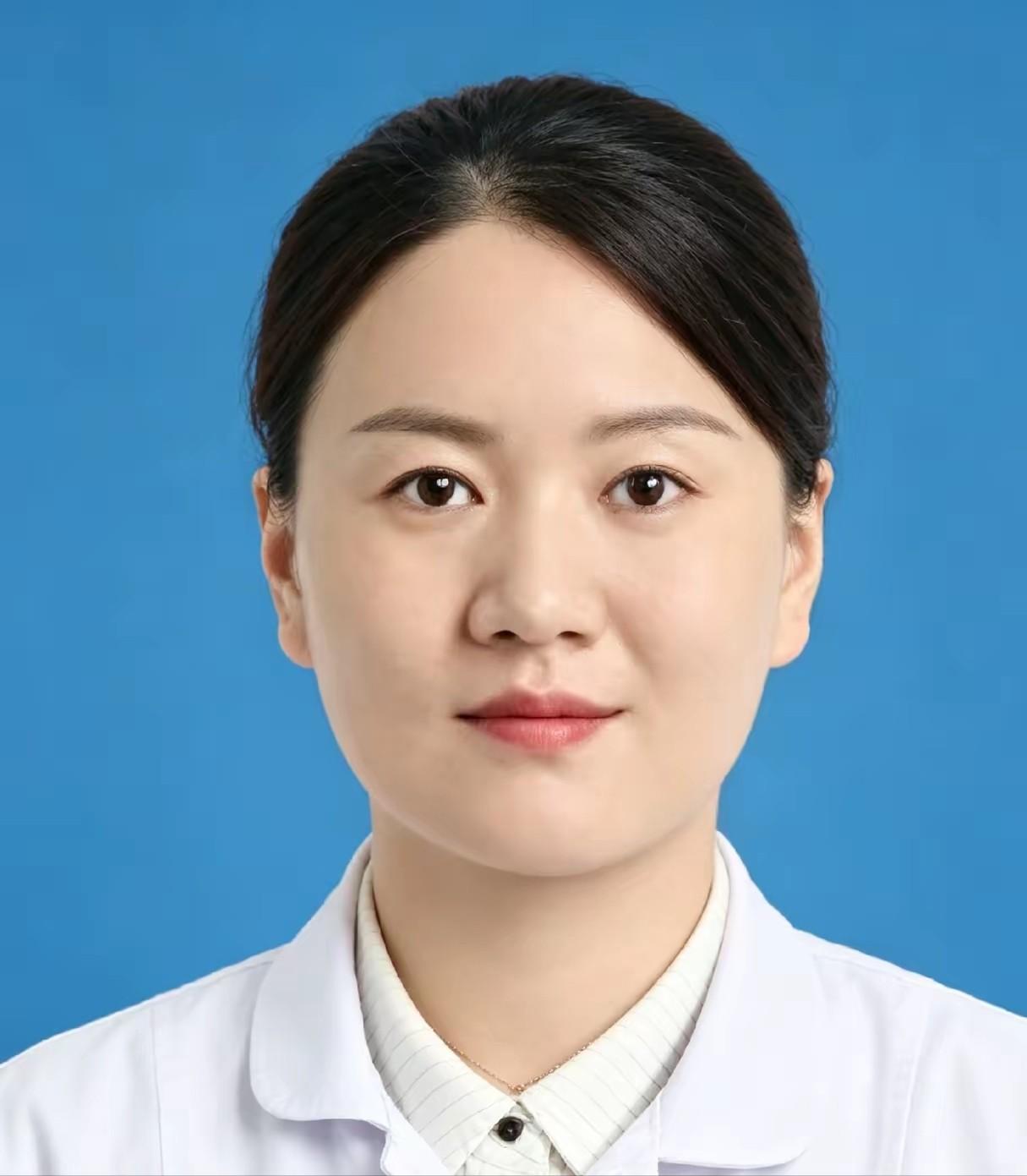 太让人敬佩！38岁河南女人痛失丈夫，怀里抱着才11个月的幼子，带着年迈婆婆远赴上