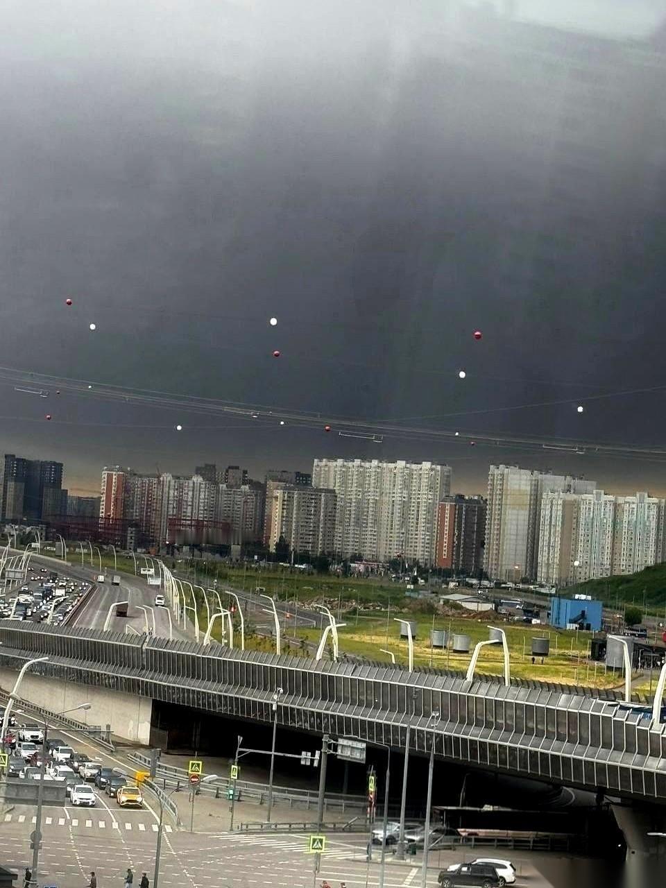 根据俄罗斯国防部刚刚抛出的最新通报，近几天俄罗斯夜空，经历了一场史无前例的“机械