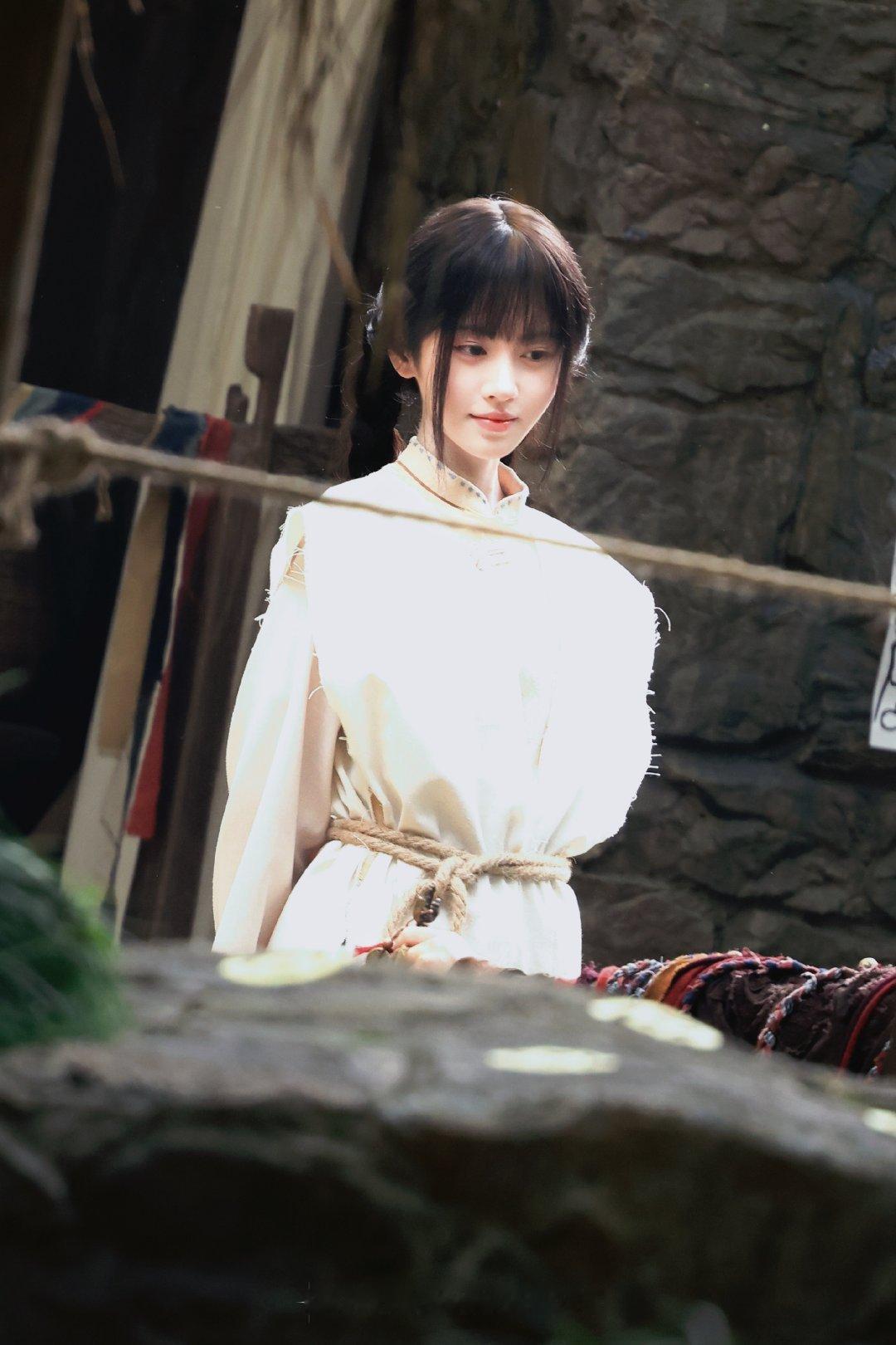 鞠婧祎杨采薇 ❤️鞠婧祎韩菱纱 ❤️青涩、苦闷、潮湿雨天情绪的代名词