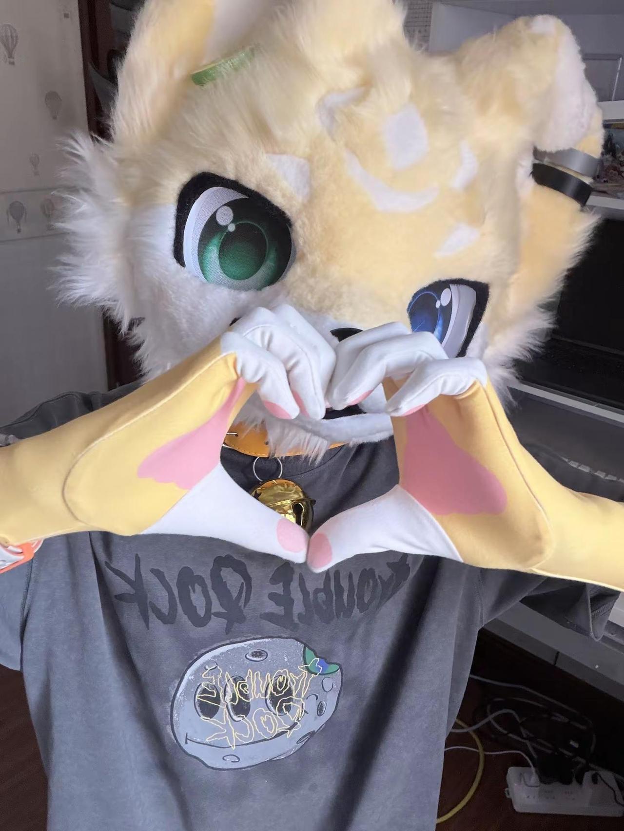 大嘴筒子😋。兽装fursuit