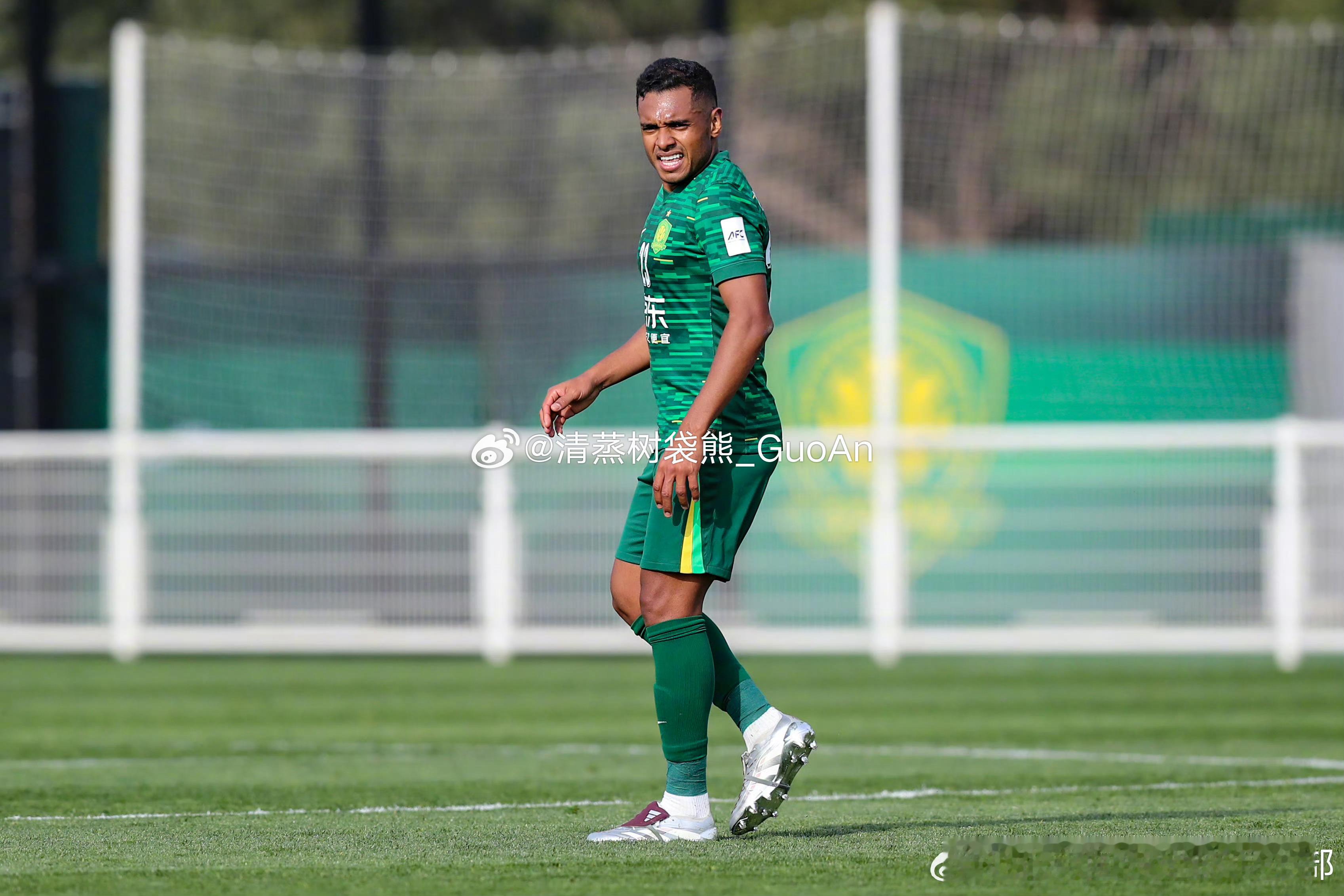 今天下午进行的一场热身赛，北京国安3-1取胜中超升班马辽宁铁人。阿不都海米提、茹