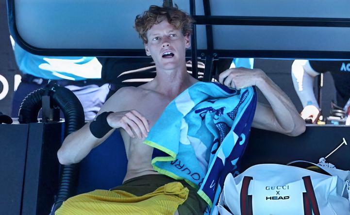 辛纳澳网第三轮高温天3-1逆转战胜斯皮齐里（斯皮第一轮爆冷战胜丰塞卡、第二轮5盘