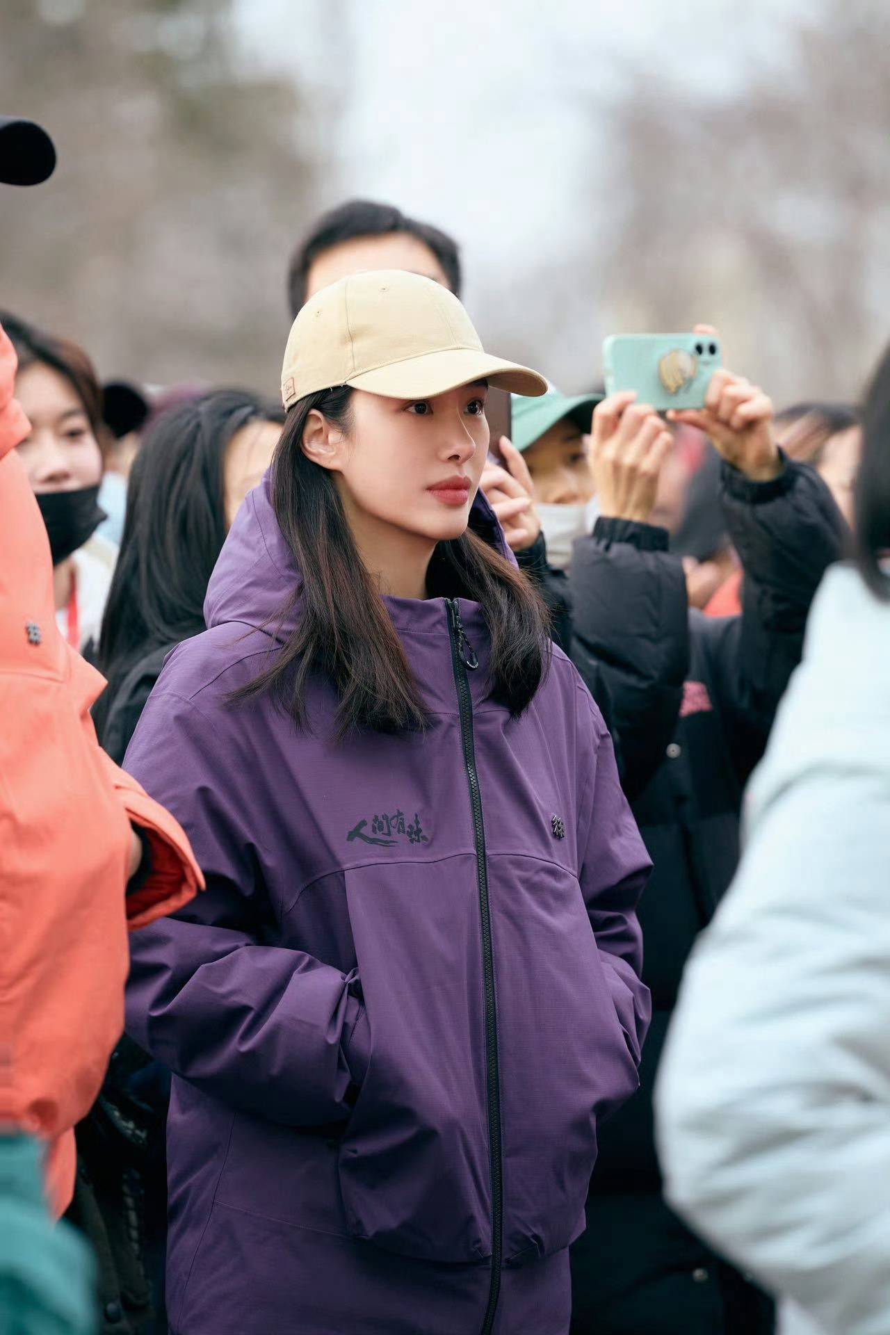 谁来懂一下杨采钰身上的那股千禧年代感！ 姐姐能不能多进组，太适合年代剧了 