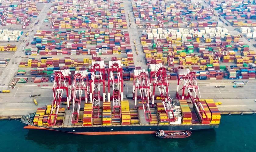 中国出了个大经贸政策，对非洲国家是大好事，咱们老百姓也能跟着受益，中非合作也迈上