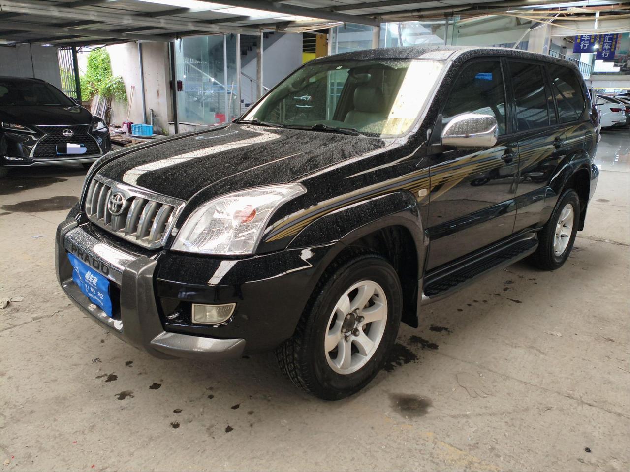 把普拉多开到严重漏油，需要多少公里？
前两天验了一台普拉多，07年8月上牌，表显