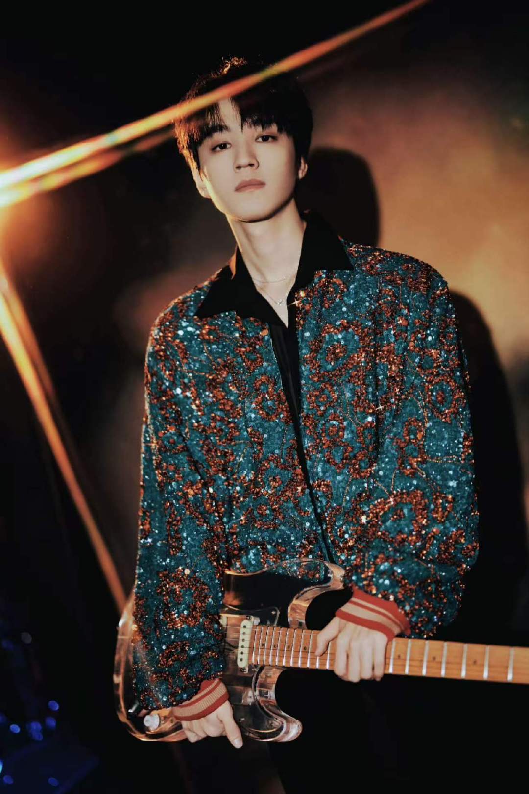 王俊凯巅峰之夜心引力舞台 王俊凯巅峰之夜唱心引力 王俊凯巅峰之夜唱心引力！ 