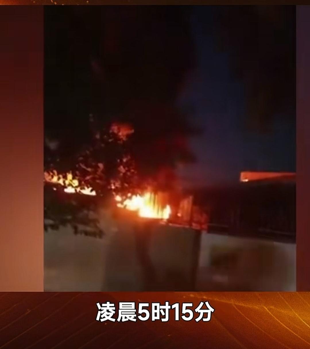 现在美军正“十分忙碌”地“猛烈打击伊朗”，试图夺取霍尔木兹海峡的控制权。美军机舰