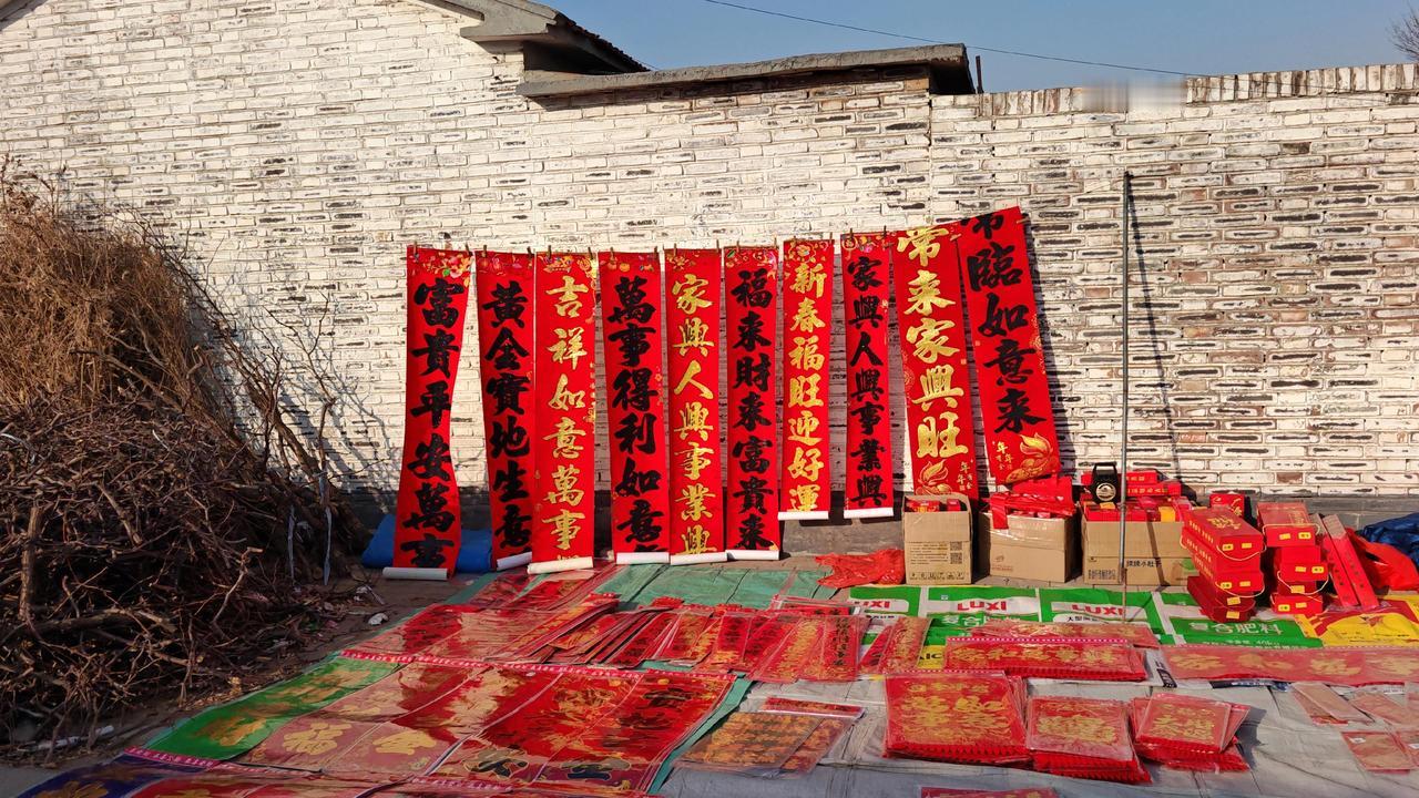 过年是团聚，是家里人的互相吐槽，是互帮互助