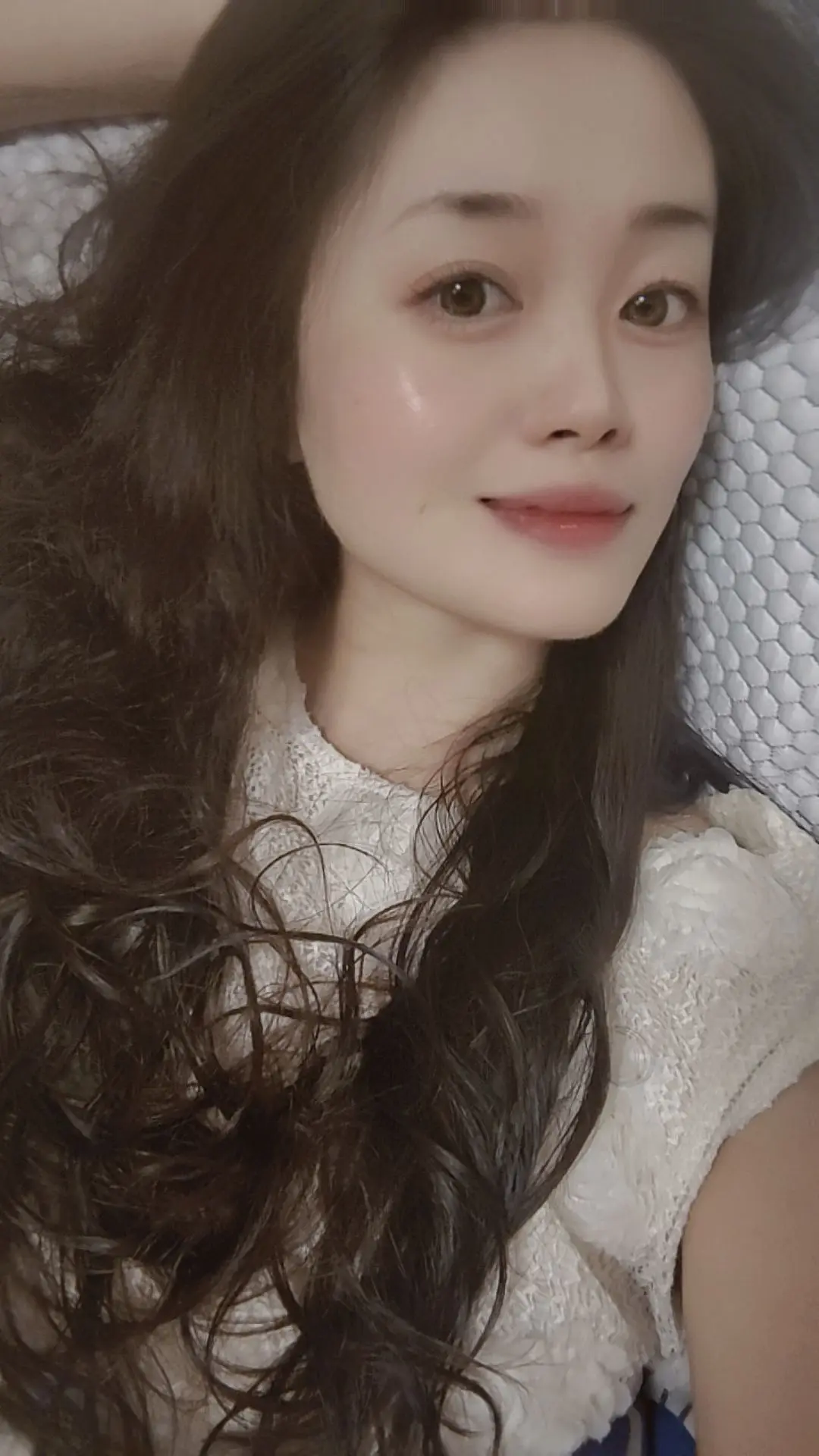 生活就是这样，我们不知道顺其自然有多自然，但却知道现实有多现实       🍭