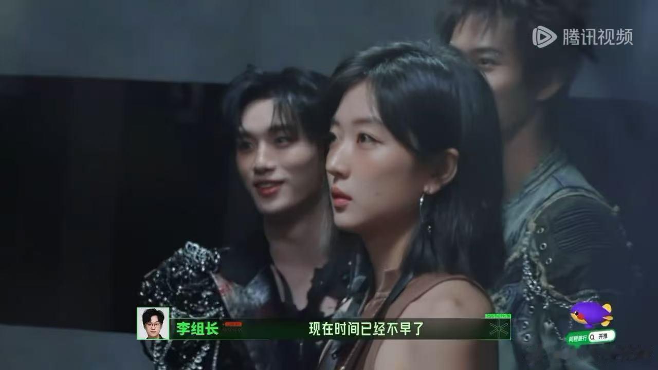 丁程鑫在周柯宇怀里撒娇丁程鑫知道周柯宇不能一起的表情开始推理吧丁程鑫脱衣服听取哇