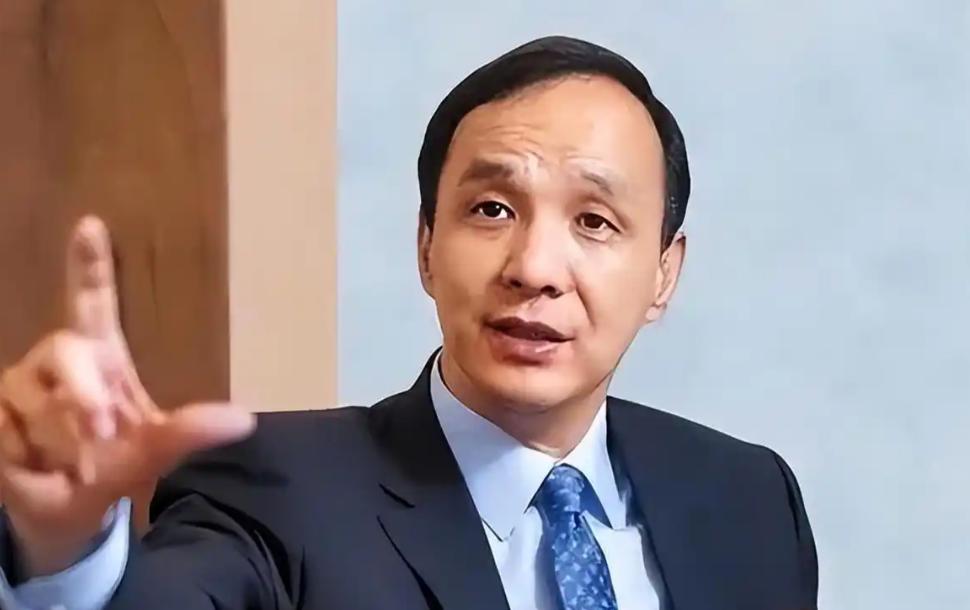 中国大陆要清醒了，台湾只要有马英九，朱立伦，郑丽文，想实现和平统一，有点难，这三