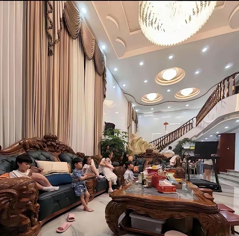 在深圳，这家庭条件属于什么水平？ 