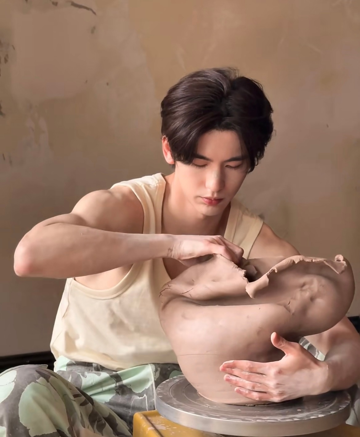 花少8在约宋威龙张凌赫想到同时约他们俩的人简直是天才啊啊啊张凌赫