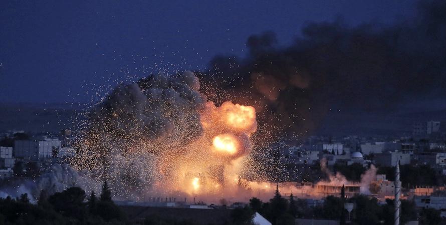 美国突然对“伊斯兰国”展开连续打击，说明美国认识到其主要威胁仍来自于这一组织。