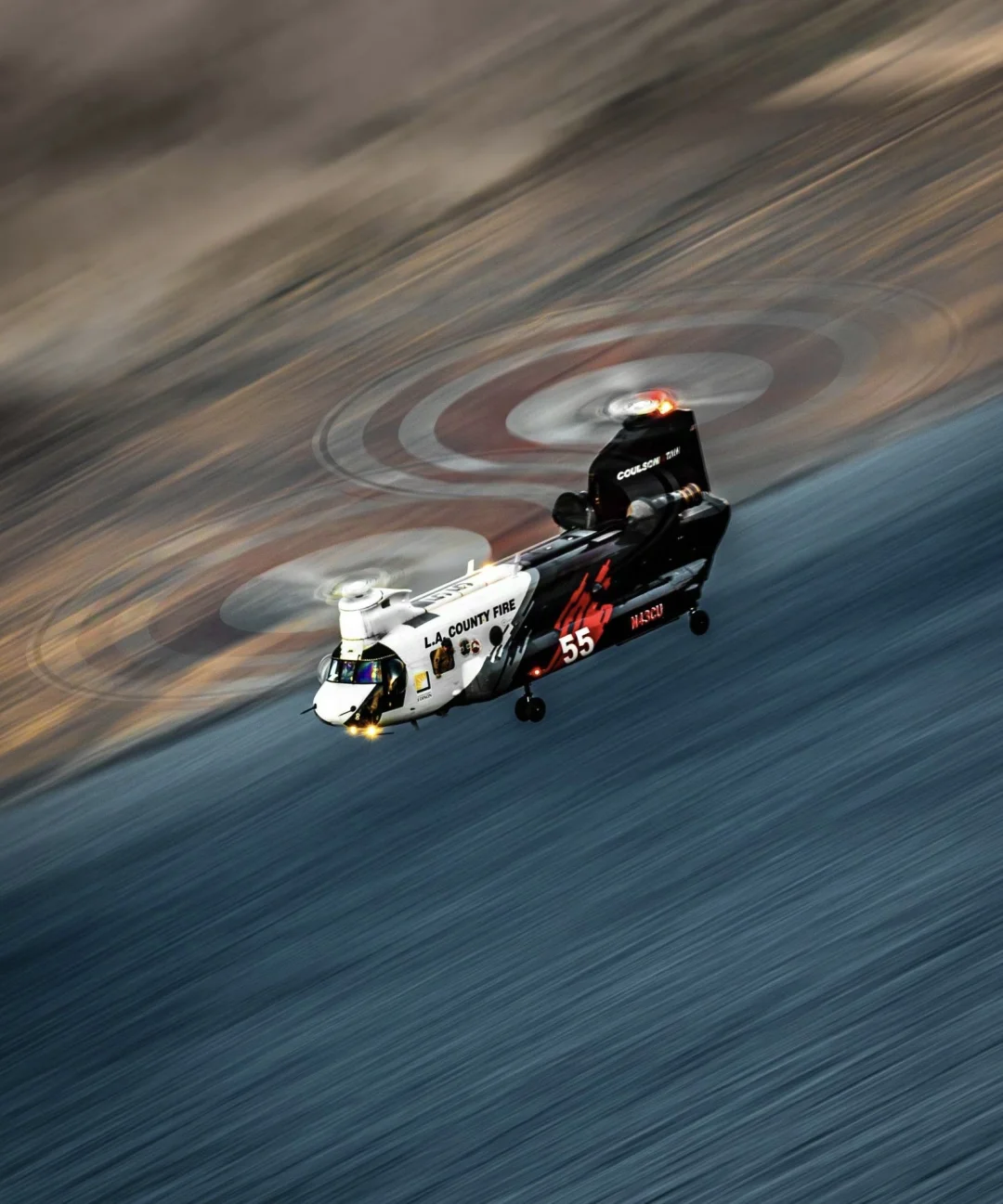 洛杉矶消防局的支奴干直升机🚁