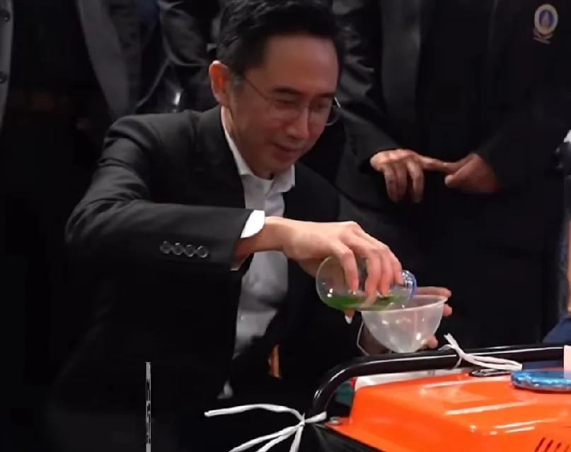 为泰党率先打响科研第一枪！刚当上泰国副总理的约查南推出了一款“ku01微藻”，若