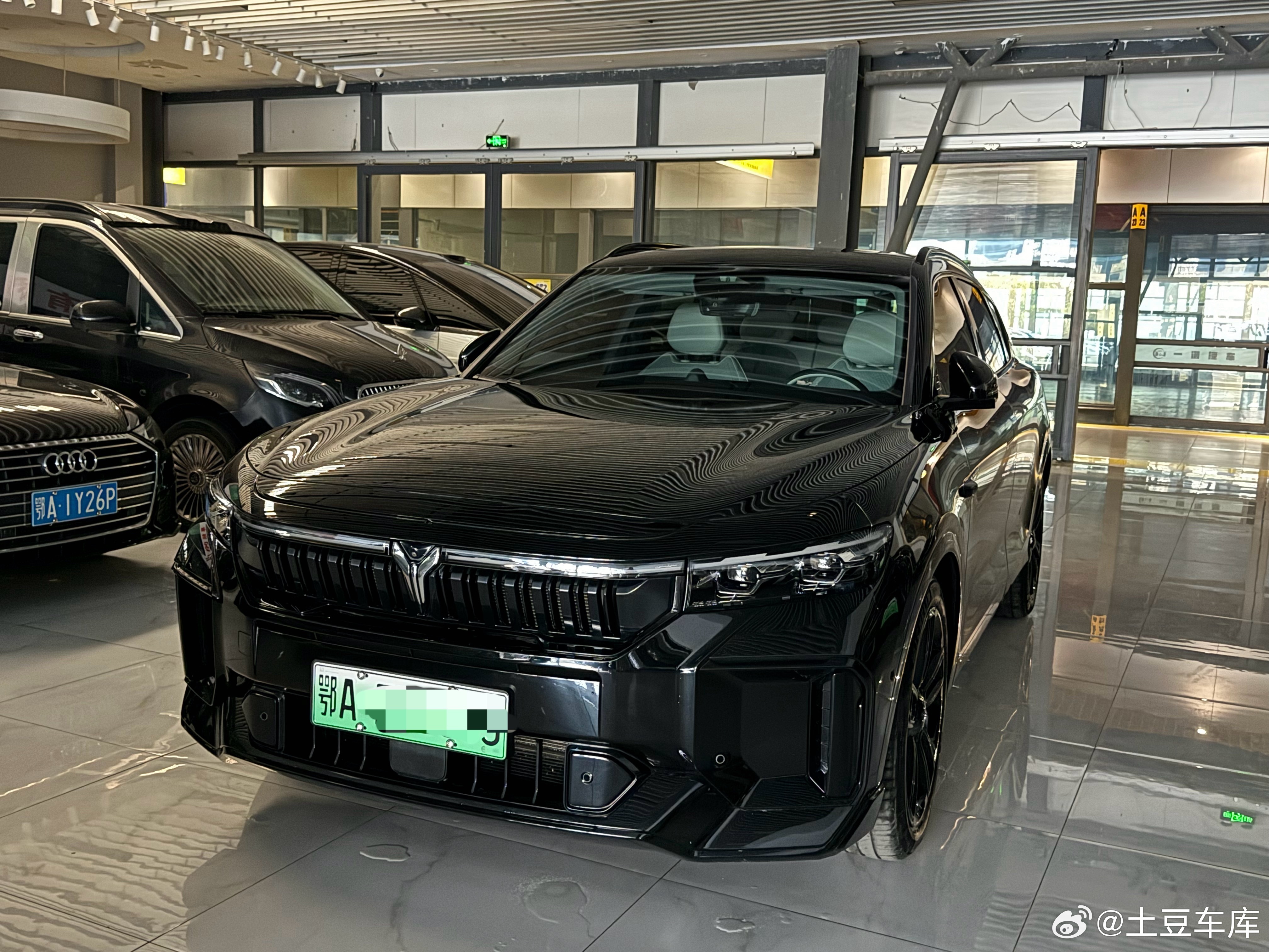 岚图FREE 性价比真高 造型 配置 操控性都还不错关键是二手价格 特别合适我最