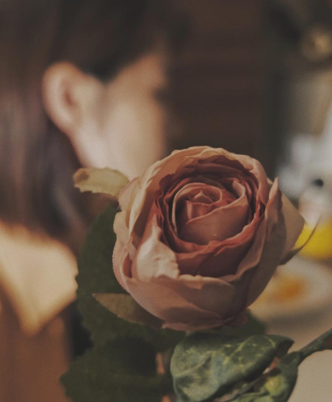 90岁外婆的10条结婚忠告:
准到看完直冒冷汗
1.婚姻是你这辈子唯一不能错的选