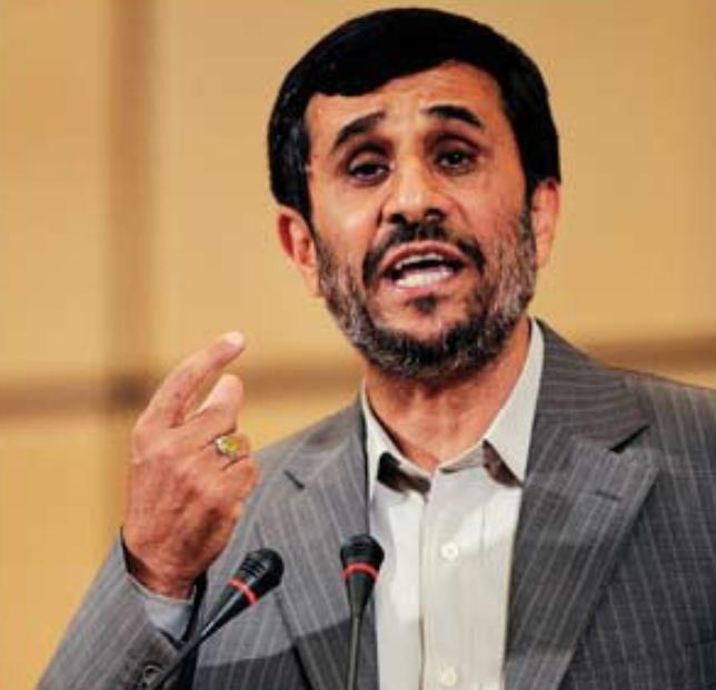 很多人希望内贾德能在关键时刻站出来，稳住伊朗。但现在的问题是，内贾德已经很久没公