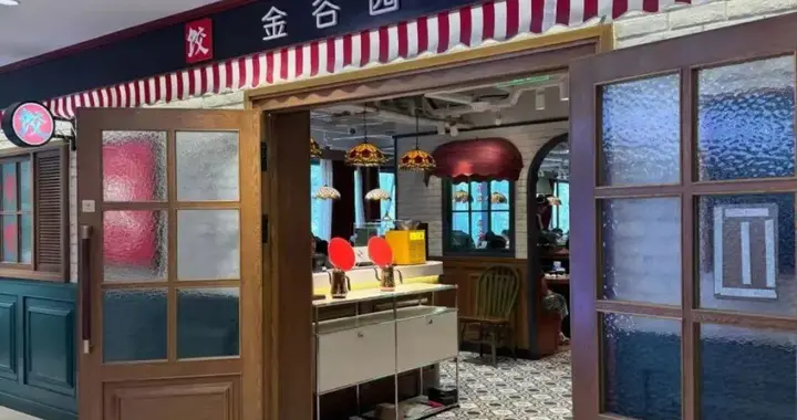 北京“最火饺子馆”采用龙虾排队取号；餐饮业第6个职业门类诞生