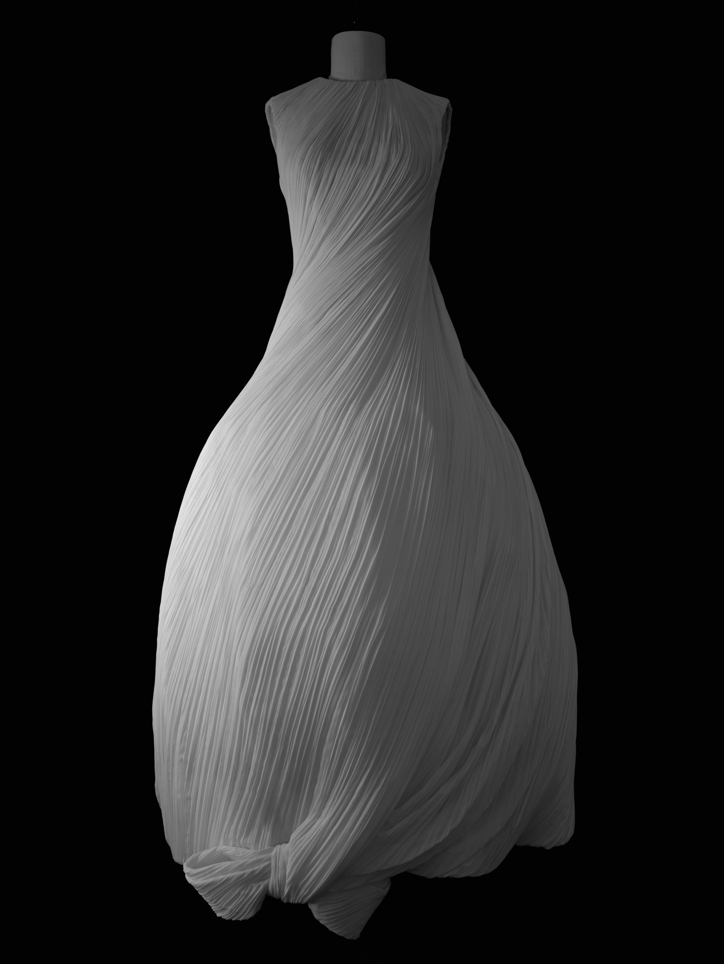 Dior ｜ 巴黎高定时装周 就在刚才 ，Dior 官方公布了本季高定大秀的一张