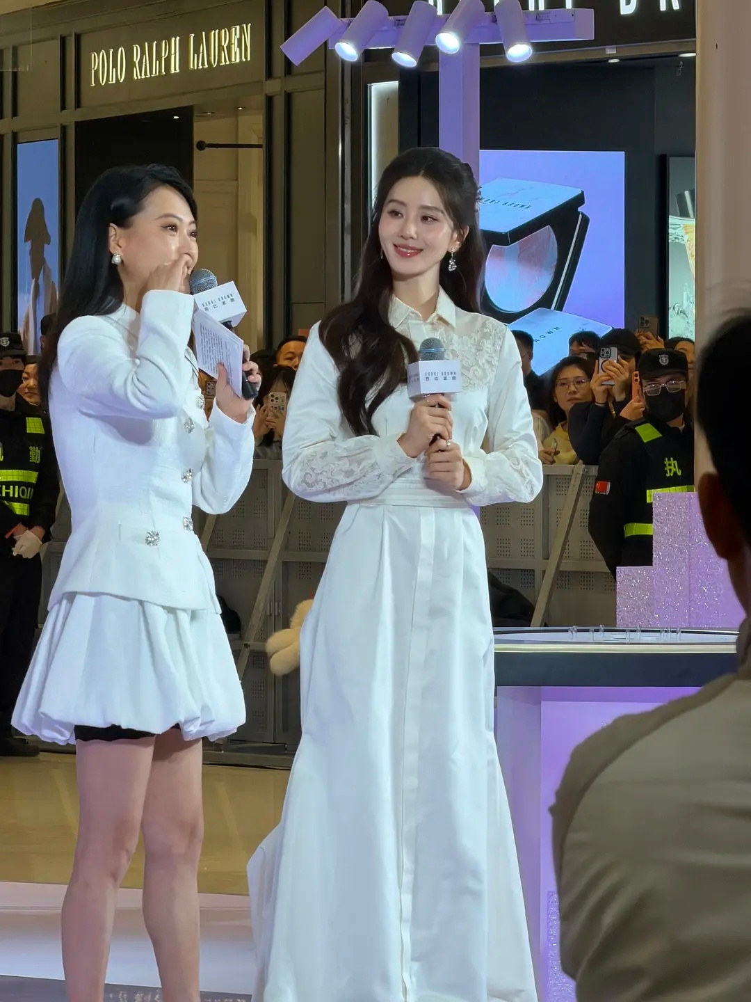 刘诗诗真的事不老女神啊，这个脸满满胶原蛋白 