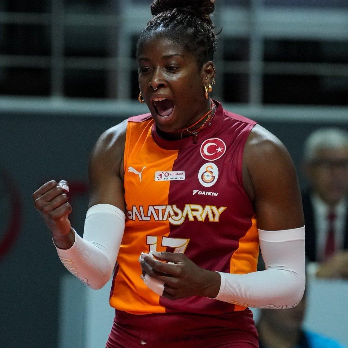 【希拉谈王媛媛加盟】中国排球留洋动态 王媛媛刚刚加入我们。大家都知道，她是一位非