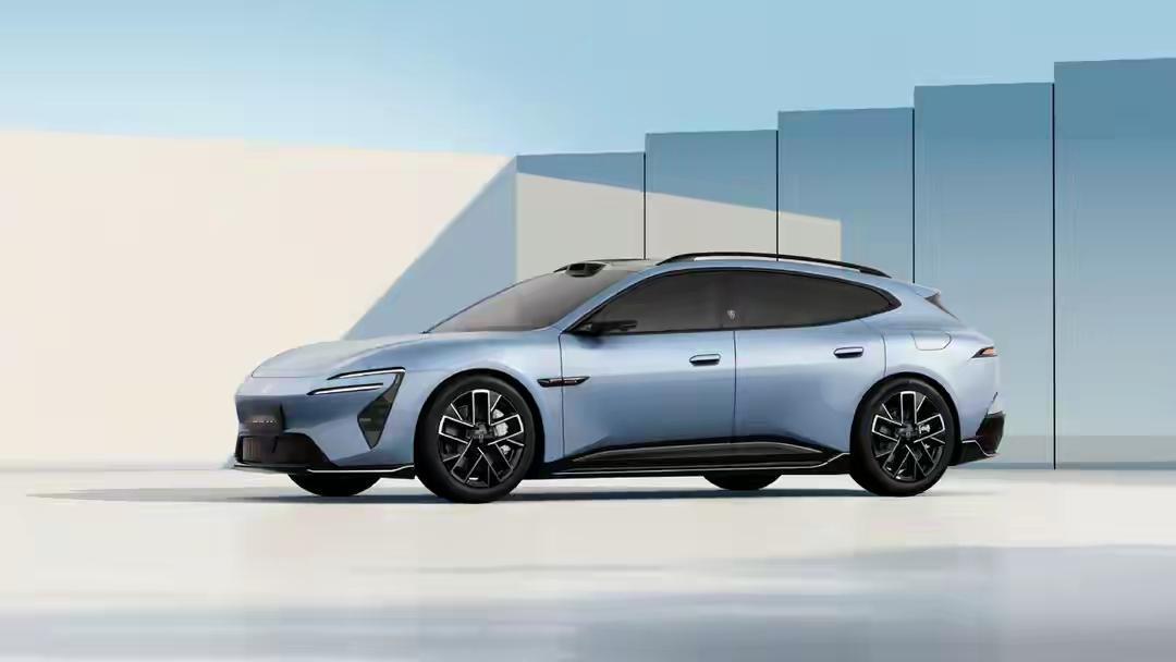 2026年3月，阿维塔只卖了5143辆，跟去年11月的14057辆比，直接腰斩。