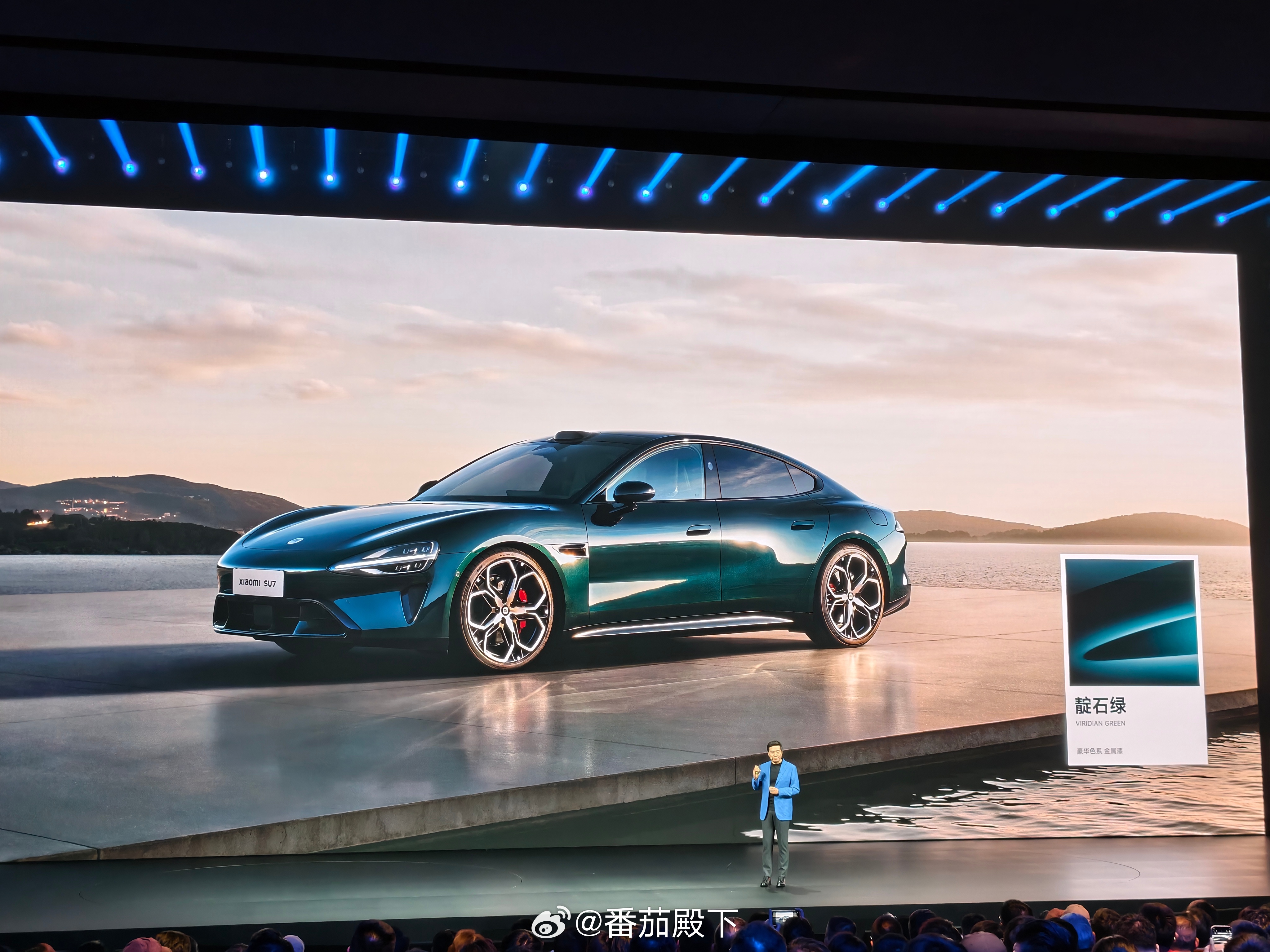 小米SU7靛石绿 这个颜色确实高级……推荐大家重点考虑。小米新SU7